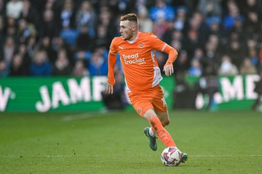 Sonny Carey of Blackpool makes a break with the ball during the Sky Bet League 1 match Stockport County vs Blackpool at Edgeley Park Stadium, Stockport, United Kingdom, 1st March 2025 clipart