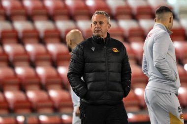 Steve McNamara Katalan Ejderhaları baş antrenörü, 28 Şubat 2025 'te Leigh Spor Köyü, Leigh, İngiltere' de oynanan Betfred Süper Lig 3. Raundunda Leigh Leopards ve Catalans Dragons maçının önünde geldi.