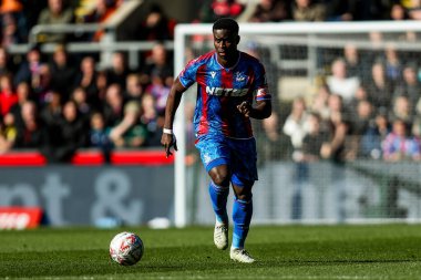 Kristal Saray 'dan Marc Guehi, 1 Mart 2025' te İngiltere 'nin Selhurst Park kentinde oynanan 5.