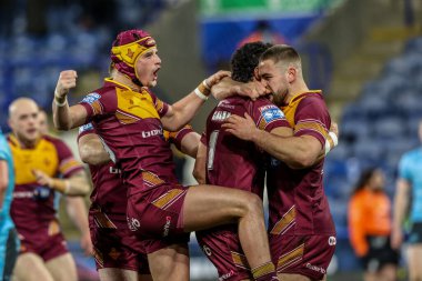 Huddersfield Giants takımından Jacob Gagai, 28 Şubat 2025 'te John Smith Stadyumu' nda oynanan Betfred Süper Lig 3. Raundda Huddersfield Giants vs Hull FC karşılaşmasını kutluyor.