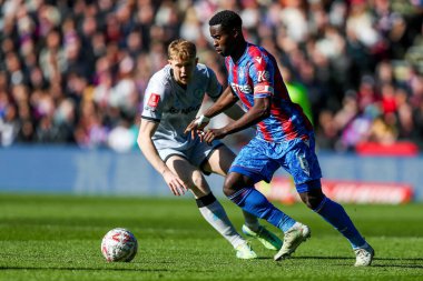 Kristal Saray 'dan Marc Guehi, 1 Mart 2025' te İngiltere 'nin Selhurst Park kentinde oynanan 5.