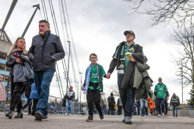 Plymouth taraftarları, 1 Mart 2025 tarihinde Etihad Stadyumu 'nda düzenlenen 5. Raund Manchester City - Plymouth Argyle karşılaşması sırasında Etihad Stadyumu' na geldiler.