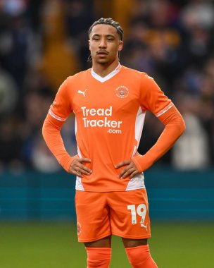 Blackpool takımından Sammy Slivera, 1 Mart 2025 tarihinde Stockport County ile Blackpool maçında Edgeley Park Stadyumu, Stockport 'ta karşılaştı.