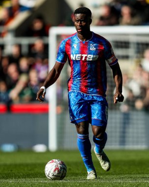 Kristal Saray 'dan Marc Guehi, 1 Mart 2025' te İngiltere 'nin Selhurst Park kentinde oynanan 5.