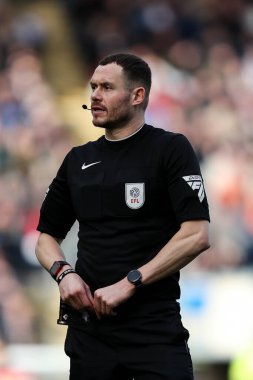 Maç hakemi Leigh Doughty Sky Bet Şampiyonası 'nda Blackburn Rovers Norwich City' ye karşı Ewood Park, Blackburn, İngiltere, 1 Mart 2025