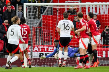 Fulham 'dan Calvin Bassey (çerçevenin dışında), 2 Mart 2025 tarihinde Birleşik Krallık' ın Manchester United - Fulham maçında oynanan 5.