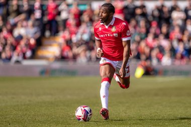 Wrexham 'dan Sebastien Revan, Wrexham - Bolton Wanderers maçında Wrexham - SToK Cae Ras, Wrexham, İngiltere 1 Mart 202