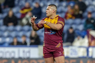 Huddersfield Giants takımının oyuncusu Tui Lolohea, Betfred Süper Lig 3. Raundda takım arkadaşlarına John Smith Stadyumu 'nda Huddersfield Giants' a karşı Hull FC maçında talimat verdi.