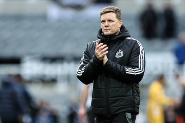 Newcastle United takımının teknik direktörü Eddie Howe, 2 Mart 2025 tarihinde Birleşik Krallık 'ın Newcastle kentindeki St. James' s Park 'ta oynanan 5.