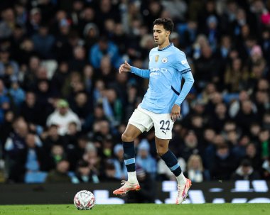 Manchester City 'den Vitor Reis 1 Mart 2025 tarihinde Etihad Stadyumu' nda oynanan 5. Raunt Manchester City - Plymouth Argyle karşılaşmasında topla birlikte sahaya çıktı.