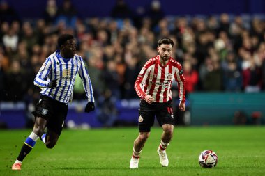 Sunderland 'dan Patrick Roberts, 28 Şubat 2025' te Sheffield Wednesday, Hillsborough, Sheffield, İngiltere 'de Sunderland' a karşı oynanan Gökyüzü İddia Şampiyonası maçında topu aldı.