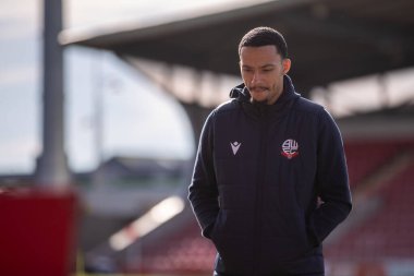 Bolton Wanderers takımından Josh Dacres-Cogley, Wrexham 'a karşı Bolton Wanderers maçında 1 Mart 2025' te SToK Cae Ras, Wrexham, İngiltere