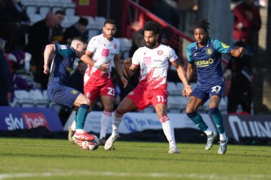 Stevenage 'den Jordan Roberts, 1 Mart 2025' te Lamex Stevenage, İngiltere 'deki Stevenage-Huddersfield Town maçında Huddersfield orta sahasını kapattı.
