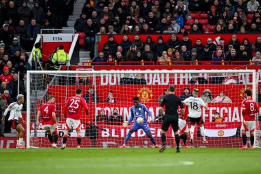 Manchester United takımından Andr Onana, 2 Mart 2025 tarihinde Birleşik Krallık 'ta oynanan ve Manchester United' ın Fulham 'a karşı oynadığı 5.