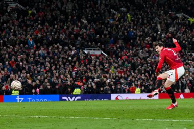 Manchester United takımından Victor Lindelf, 2 Mart 2025 'te Old Trafford, Manchester, Birleşik Krallık' ta oynanan 5.