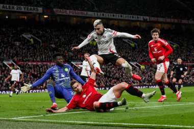 Fulham 'dan Andreas Pereira' ya, Manchester United 'ın Old Trafford, Manchester, İngiltere' de 2 Mart 2025 tarihinde oynanan 5.