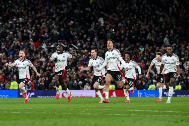 Fulham oyuncuları, 2 Mart 2025 tarihinde Old Trafford, Manchester, Birleşik Krallık 'ta oynanan 5. Raund Manchester United Fulham maçında penaltıları kazandıktan sonra kutlama yaptılar.