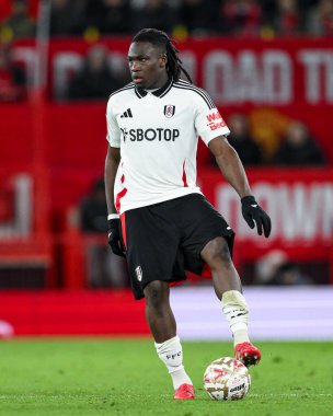 Fulham 'dan Calvin Bassey, 2 Mart 2025' te Birleşik Krallık 'ın Old Trafford kentinde oynanan 5.