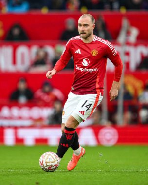 Manchester United takımından Christian Eriksen, 2 Mart 2025 tarihinde Birleşik Krallık 'ın Old Trafford kentinde oynanan 5.