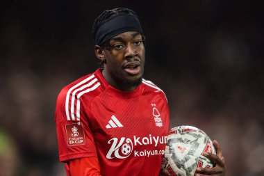 Nottingham Ormanı 'ndan Anthony Elanga, Birleşik Krallık' ın Nottingham şehrinde oynanan 5. tur karşılaşmasında Nottingham Forest, Ipswich Town 'a karşı.