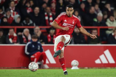 Nottingham Ormanı 'ndan Murillo, Nottingham City Ground, Nottingham, İngiltere' de oynanan 5. Raund Nottingham Forest - Ipswich Town maçında pas attı.