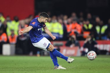 Ipswich Town 'dan Sam Morsy, 3 Mart 2025' te Birleşik Krallık 'ın Nottingham kentinde oynanan Emirates FA Cup 5. tur karşılaşmasında penaltı atışında ceza aldı.