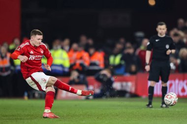 Nottingham Ormanı 'ndan Elliot Anderson, 3 Mart 2025 tarihinde Nottingham City Ground, Nottingham, İngiltere' de oynanan 5.