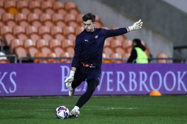 Blackpool 'dan Harry Tyrer 4 Mart 2025' te Bloomfield Road, Blackpool 'da oynanan Blackpool-Peterborough United maçında Sky Bet Ligi 1 maçının öncesinde ısındı.