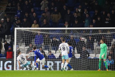 Burnley 'li Maxime Estve, Cardiff City Stadyumu' nda oynanan Sky Bet Şampiyonası maçında takımına 0-2 kazandıran ikinci golü attı.
