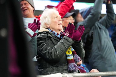 Burnley taraftarları ilk gollerini Cardiff City - Burnley maçında Cardiff City Stadyumu, Cardiff, İngiltere 'de 4 Mart 2025 tarihinde oynadıkları Sky Bet Şampiyonası maçında kutladılar.
