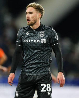 Wrexham takımından Sam Smith 4 Mart 2025 'te John Smith Stadyumu' nda Huddersfield Town 'a karşı Wrexham maçında