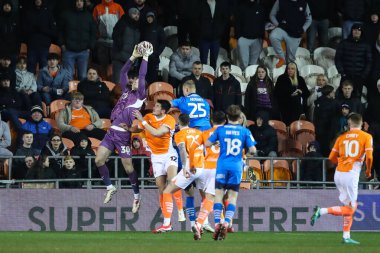 Blackpool 'dan Harry Tyrer 4 Mart 2025' te Bloomfield Road, Blackpool 'da oynanan Blackpool-Peterborough United maçında
