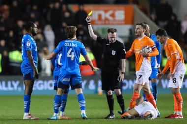 Peterborough United 'dan Ricky Jade-Jones, Blackpool, İngiltere' deki Bloomfield Road, Blackpool 'da Blackpool-Peterborough United maçında hakem Ross Joyce tarafından sarı kart gösterildi.