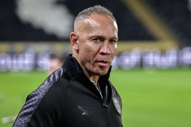 Adrian Lam Leoparların baş antrenörü Betfred Süper Lig 4. Raundda Hull FC, Leigh Leopards 'a karşı MKM Stadyumu, Hull, İngiltere, 6 Mart 2025