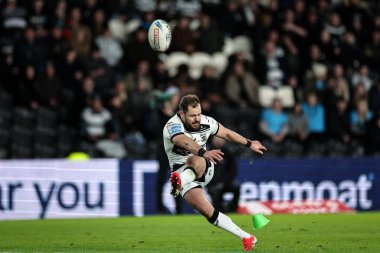 Hull FC 'den Aidan Sezer, 6 Mart 2025' te MKM Stadyumu 'nda oynanan 4. Betfred Süper Lig karşılaşmasında gol için Leigh Leopards' a karşı oynamıştır.