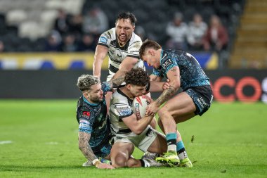 Hull FC 'den Lewis Martin, Leigh Leopards' dan Gaz O 'brien ve Leigh Leopards' dan Keanan Brand tarafından 6 Mart 2025 'te MKM Stadyumu, Hull, Birleşik Krallık' ta oynanan Betfred Süper Lig 4. tur karşılaşmasında yenildi.
