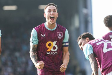 Burnley 'den Josh Brownhill, 8 Mart 2025' te Burnley ile Luton Town arasındaki Sky Bet Şampiyonası maçında 3-0 'lık golü kutluyor.