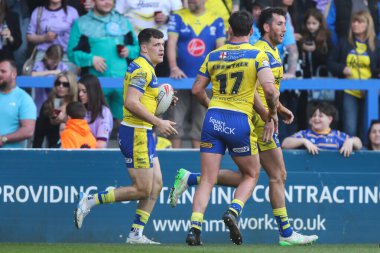 Warrington Wolves 'tan Josh Thewlis, 9 Mart 2025' te Warrington, İngiltere 'deki Halliwell Jones Stadyumu' nda oynanan Warrington Wolves vs vs Wakefield Trinity maçında 14-30 kazanma çabasını kutluyor.