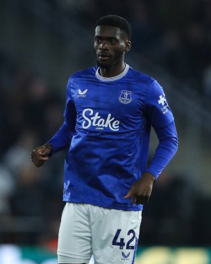 Premier Lig karşılaşmasında Everton 'dan Tim Iroegbunam Wolverhampton Wanderers' a karşı Molineux, Wolverhampton, İngiltere, 8 Mart 2025