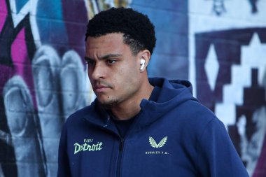 Burnley 'den CJ Egan-Riley, Burnley ile Luton Town arasındaki Gök İddia Şampiyonası karşılaşması öncesinde 8 Mart 2025' te Burnley, İngiltere 'nin Turf Moor kentinde toprağa geldi.
