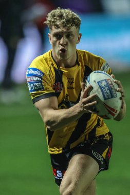 Castleford Tigers 'dan Fletcher Rooney, Betfred Süper Lig 4. Raundunda ısınma turunda Castleford Tigers, Salford Red Devils' e karşı The Mend-A-Hose Jungle, Castleford, İngiltere, 7 Mart 2025