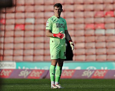 Blackpool F.C. 'den Harry Tyrer. Sky Bet Ligi 1 maçında Barnsley, Blackpool 'a karşı Oakwell, Barnsley, İngiltere, 8 Mart 2025