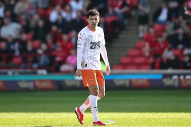 Blackpool takımından Albie Morgan 8 Mart 2025 'te Oakwell, Barnsley, İngiltere' de oynanan 1.