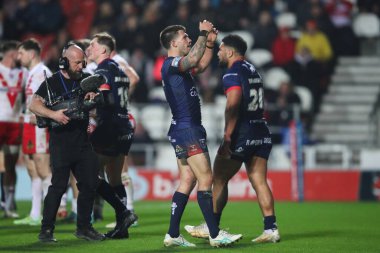 Hull KR 'dan Oliver Gildart, 7 Mart 2025' te St Helens vs Hull KR 'da oynanan Betfred Süper Lig karşılaşmasında 6-14' lük galibiyetini kutluyor.