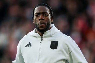 Aston Villa takımından Axel Disasi, Premier League maçından önce Londra 'daki Gtech Community Stadyumu' nda Brentford-Aston Villa maçına hazırlanıyor.