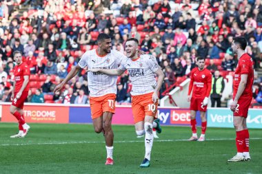 Blackpool 'dan Sonny Carey, 8 Mart 2025' te Oakwell, Barnsley, İngiltere 'de oynanan Sky Bet 1 karşılaşmasında 0-1' lik galibiyet golünü kutluyor.