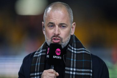 Joe Cole Premier League karşılaşması öncesinde Wolverhampton Wanderers, Everton 'a karşı Molineux, Wolverhampton, Birleşik Krallık' ta 8 Mart 2025 'te bir röportaj veriyor.