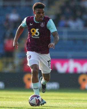 Burnley 'den Lyle Foster 8 Mart 2025' te Burnley, Burnley 'e karşı Luton Town Gökyüzü İddia Şampiyonası' nda öne doğru ilerliyor.