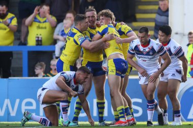 Warrington Wolves takımından Arron Lindop, 9 Mart 2025 'te Warrington, İngiltere' deki Halliwell Jones Stadyumu 'nda oynanan 4-0' lık Betfred Süper Ligi maçı Warrington Wolves vs Wakefield Trinity maçında galibiyetini kutluyor.