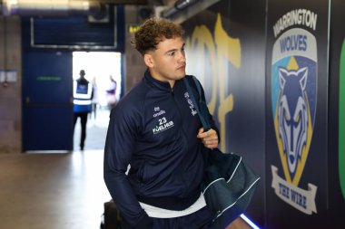 Warrington Wolves takımından Cai Taylor-Wray, 9 Mart 2025 'te Warrington, İngiltere' deki Halliwell Jones Stadyumu 'nda oynanan 4.